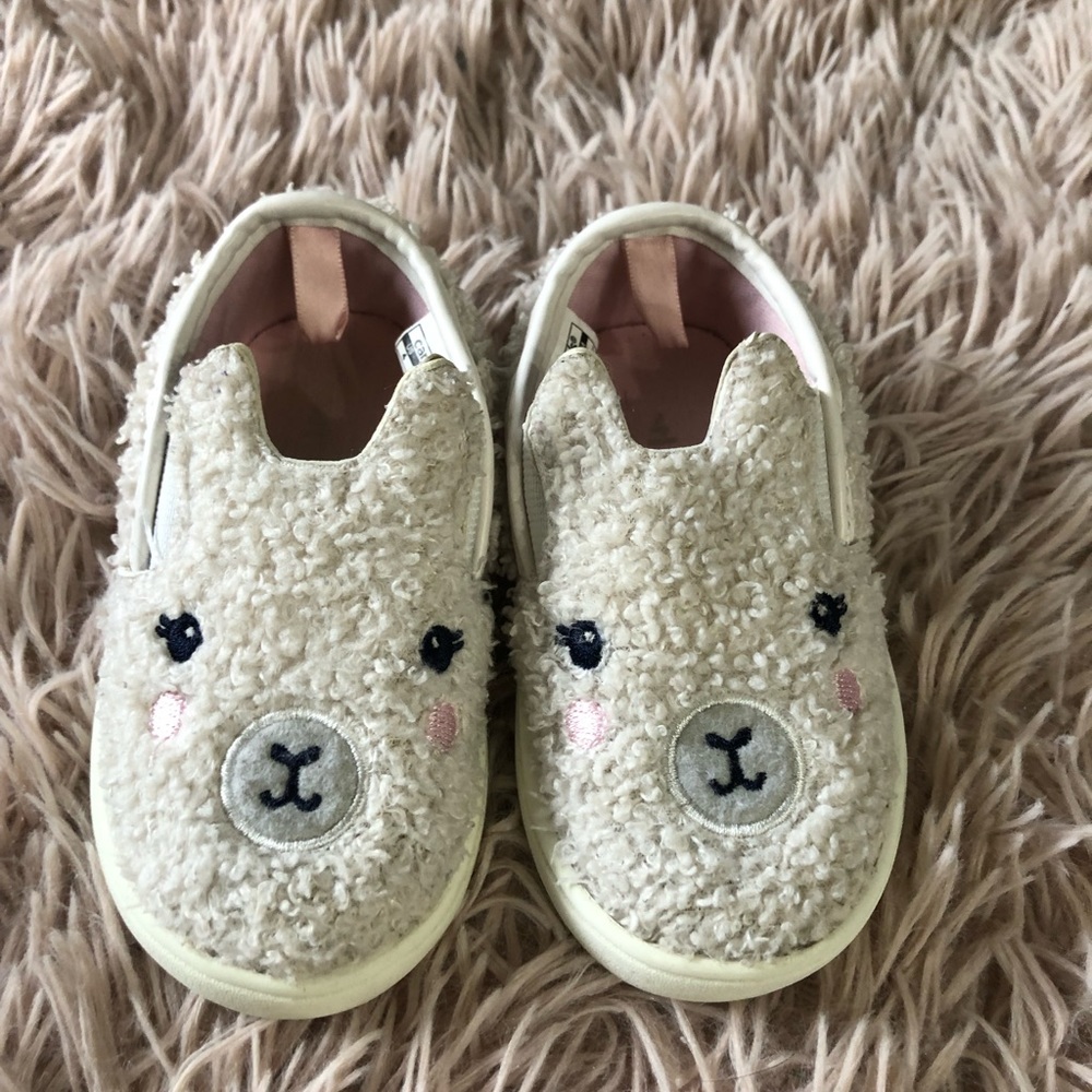 Bunny 🐰 ear toddler slip on sneaker size 4c